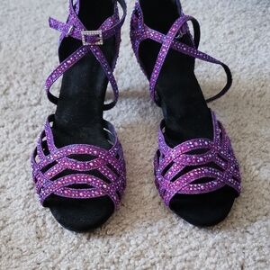 Elegant Purple Strappy Women's Shoes Nwot Size 8